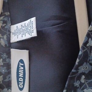 OLD NAVY skirt. It is size 2. It is navy with flowers in lighter blue and navy.